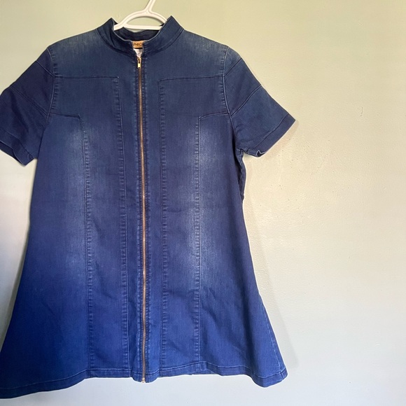 Jean Shacket - Picture 2 of 7